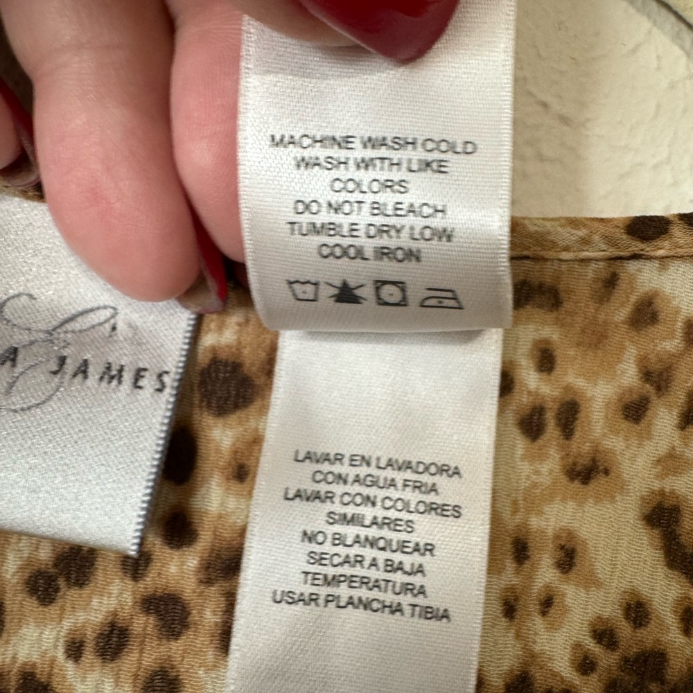 GORGEOUS   EMMA JAMES LIGHTWEIGHT ANIMAL PRINT BLOUSE     SIZE: 14   #K - Picture 6 of 6